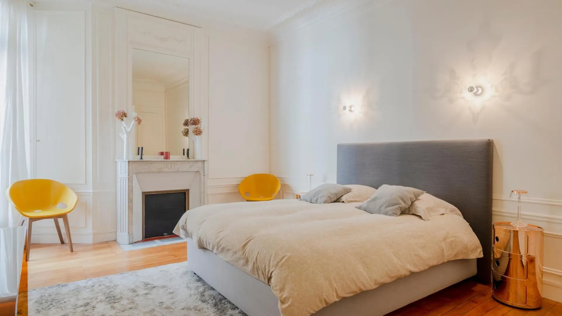 Apartment Prestigious Triangle D'or 2br Champs-elysee - Montaigne *