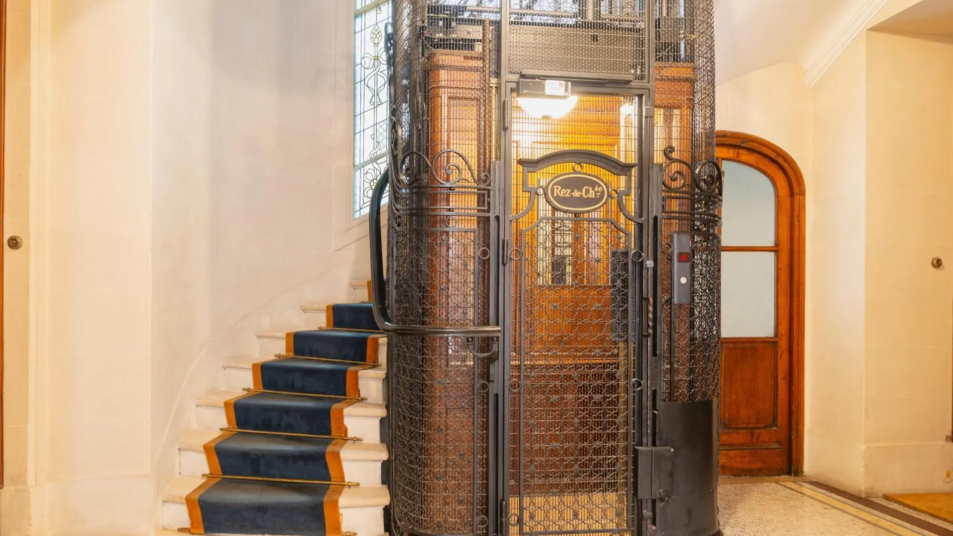 Lejlighed Prestigious Triangle D'or 2br Champs-elysee - Montaigne Paris